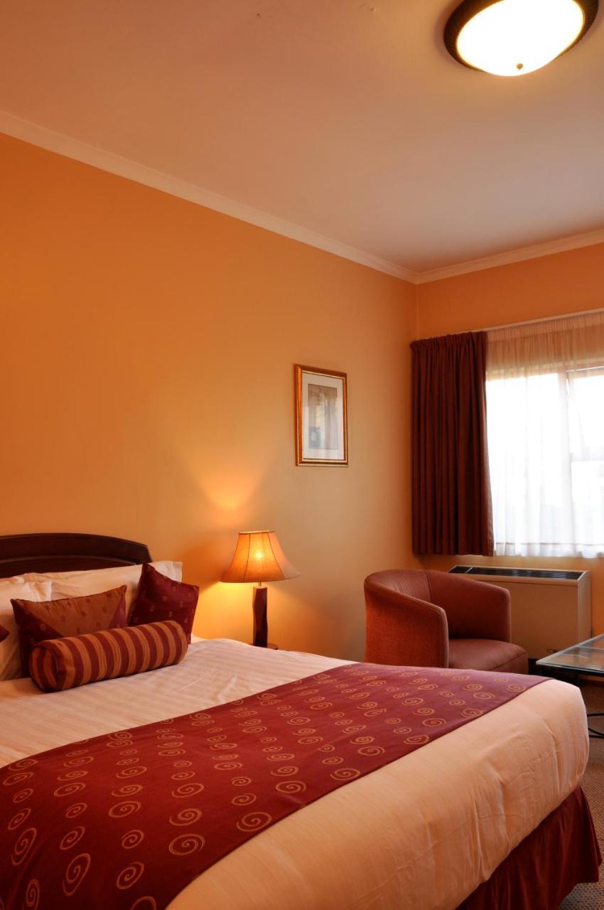 Crossroads Hotel Лилонгве Экстерьер фото