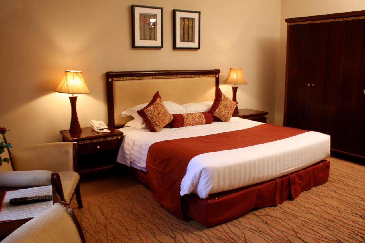 Crossroads Hotel Лилонгве Экстерьер фото